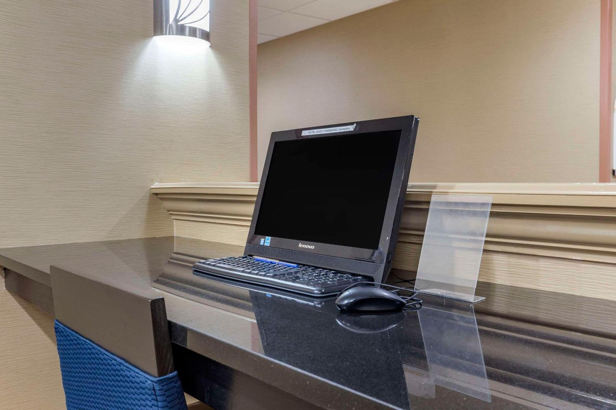 Comfort Inn Greensboro - Kernersville Kültér fotó